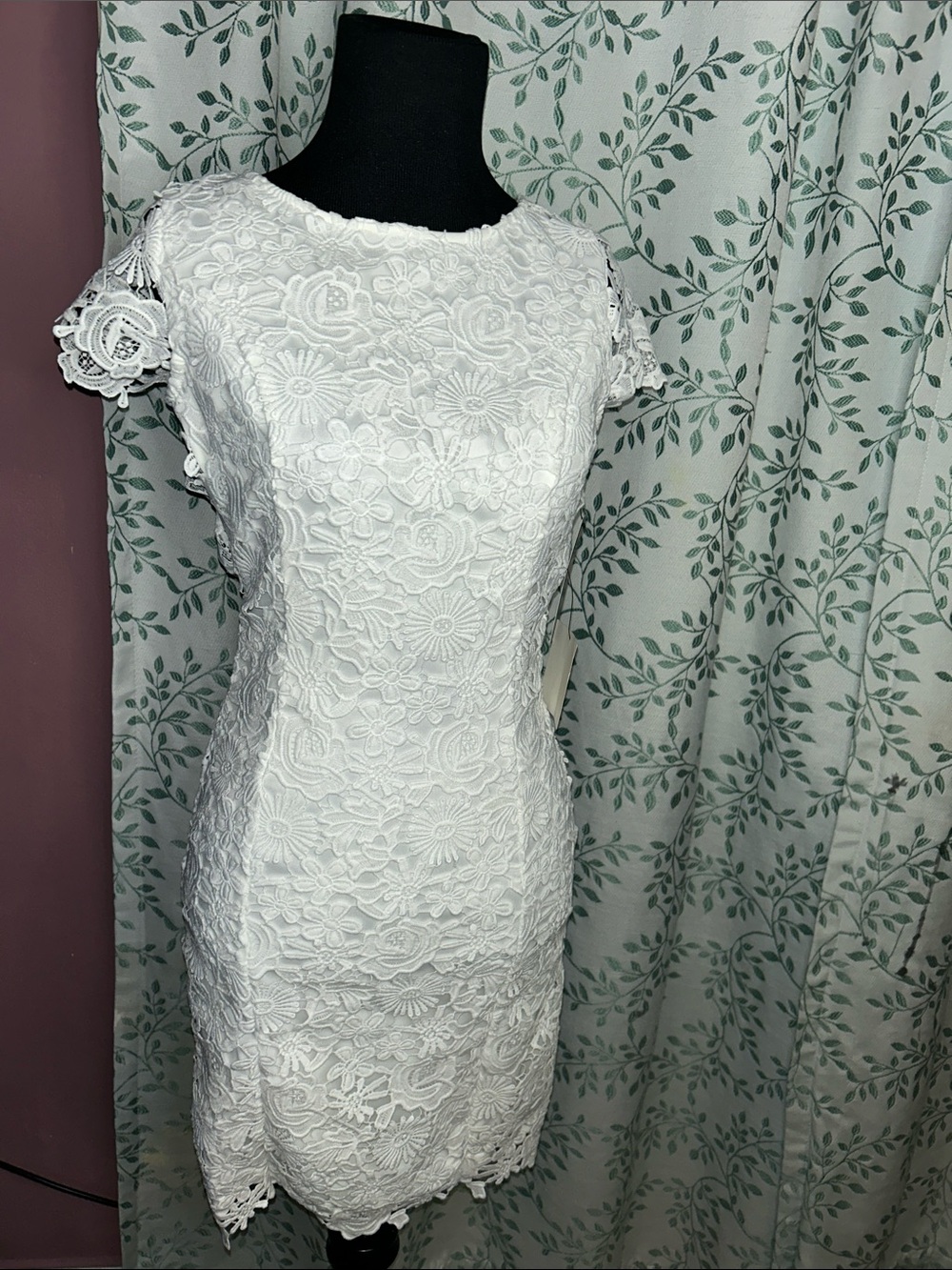Lulu's White Floral Lace Sheath Mini Dress
